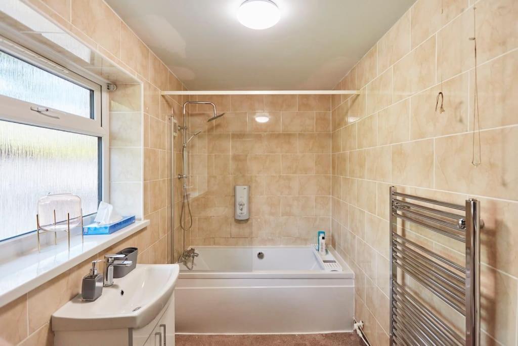 *Little Haven In Leeds* ¤Private Parking¤ Ensuite Leeds  Exterior photo
